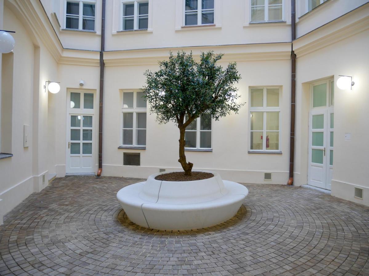 Laurinska 1 Apartments Bratislava Exterior foto